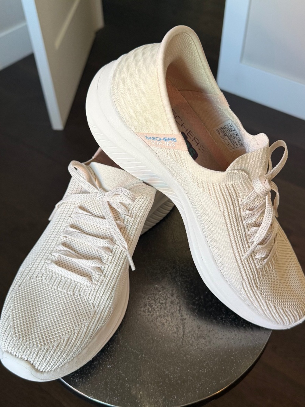 Skechers Slip-Ins Hands Free Sneakers Women’s 10 Cream Air Cooled Memory Foam